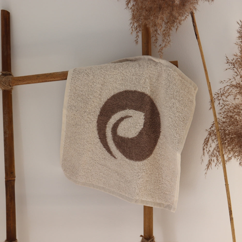 Serviette démaquillante et nettoyante en coton biologique